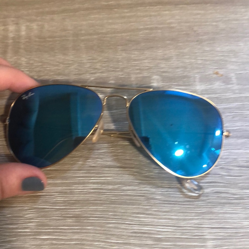 Mirrored blue ray bans